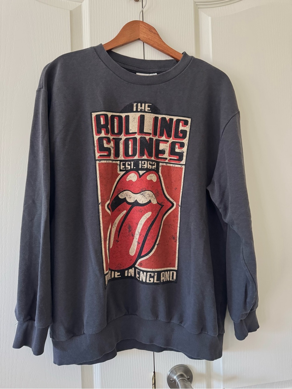 H&M Gray Oversized Crewneck Sweater with Red Rolling Stones Graphic